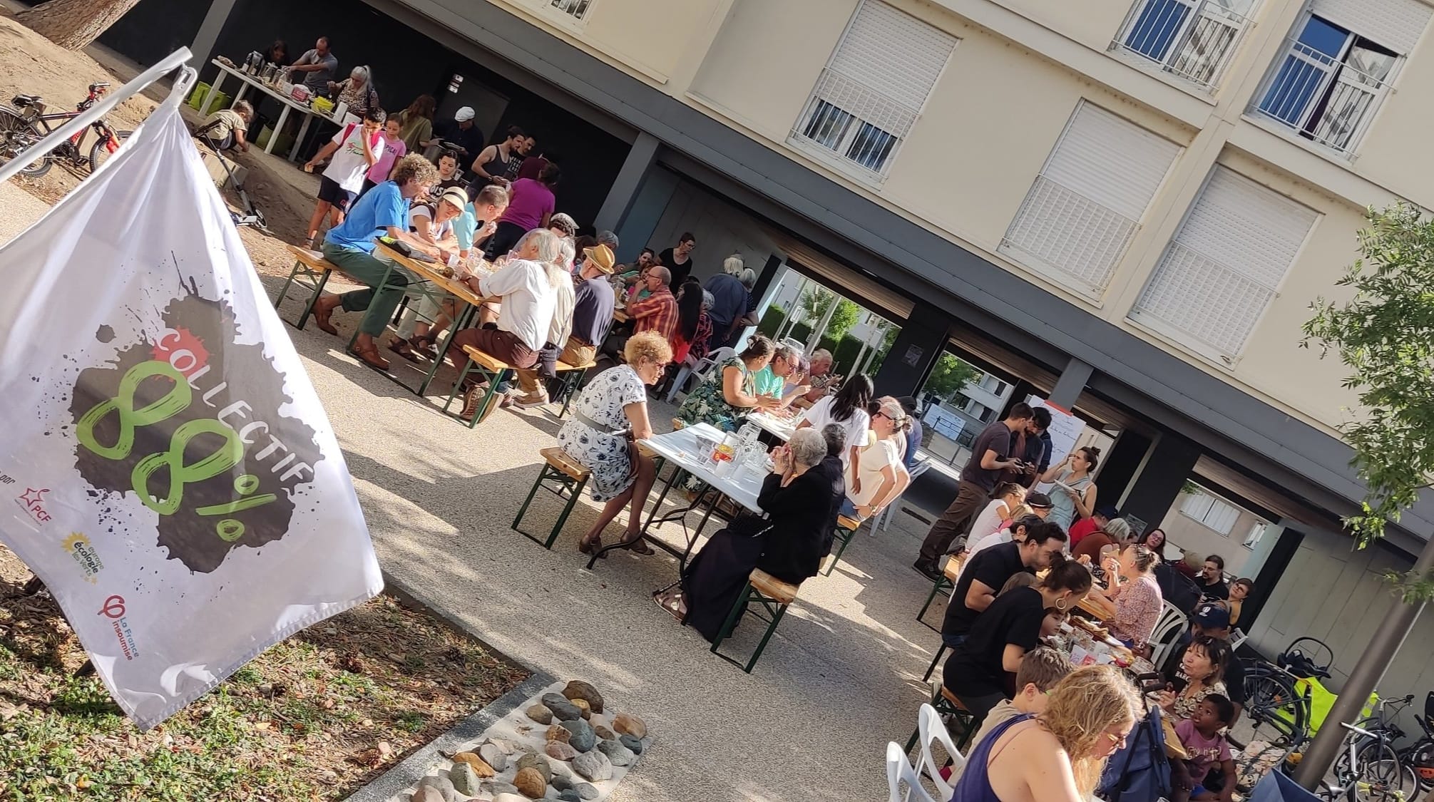 ROANNE TABLE SOLIDAIRE