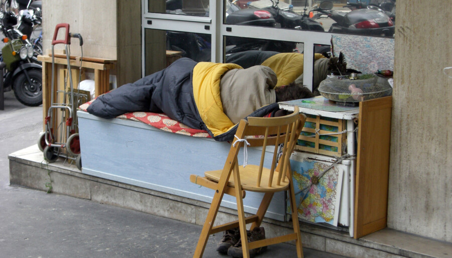 QUE FAIT LA MAIRIE DE ROANNE POUR LES SDF ?